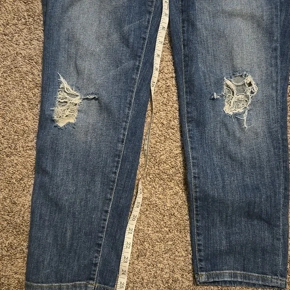 Guess Tomboy Jeans - Picture 6 of 8